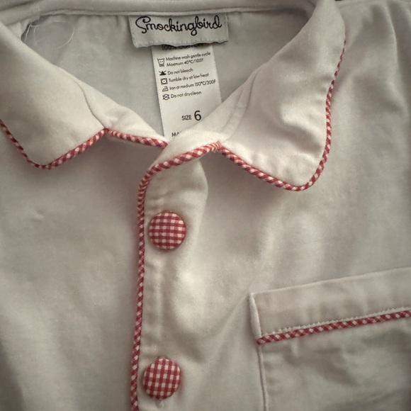 Size 6 white with red/ White piping pjs 🎄 - Picture 2 of 2